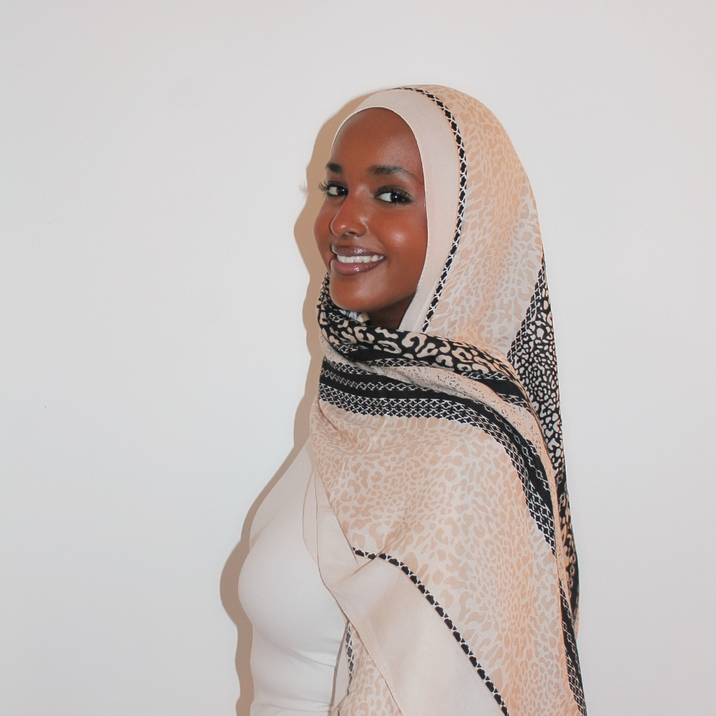 Lightweight Modal Print Hijab – Soft, Breathable & Elegant Scarf